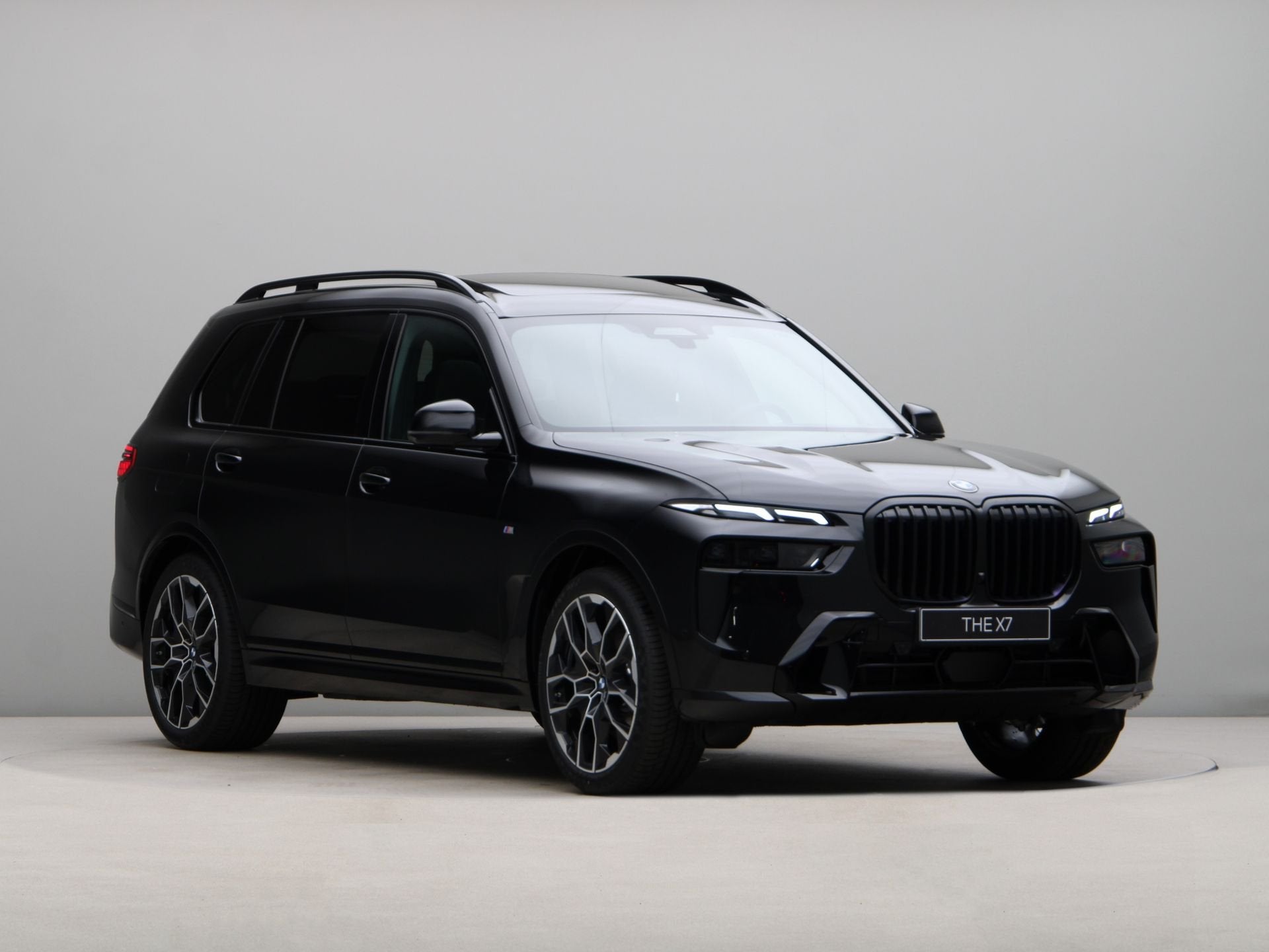 BMW X7 xDrive40i M Sportpakket Pro - Trekhaak (bj 2026), Auto's, Automaat, Zwart, 7 stoelen, Zwart