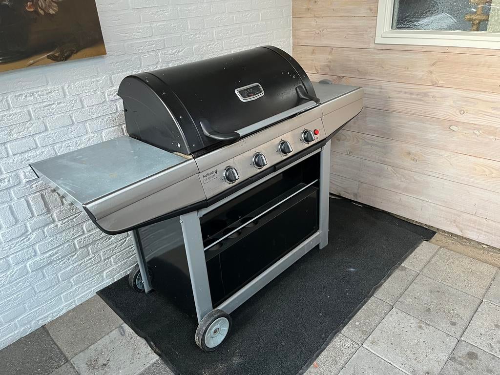 Campingaz Adelaide4 Premium Deluxe Gasbarbecue gebruiksklaar, Ophalen, Zo goed als nieuw, Gas