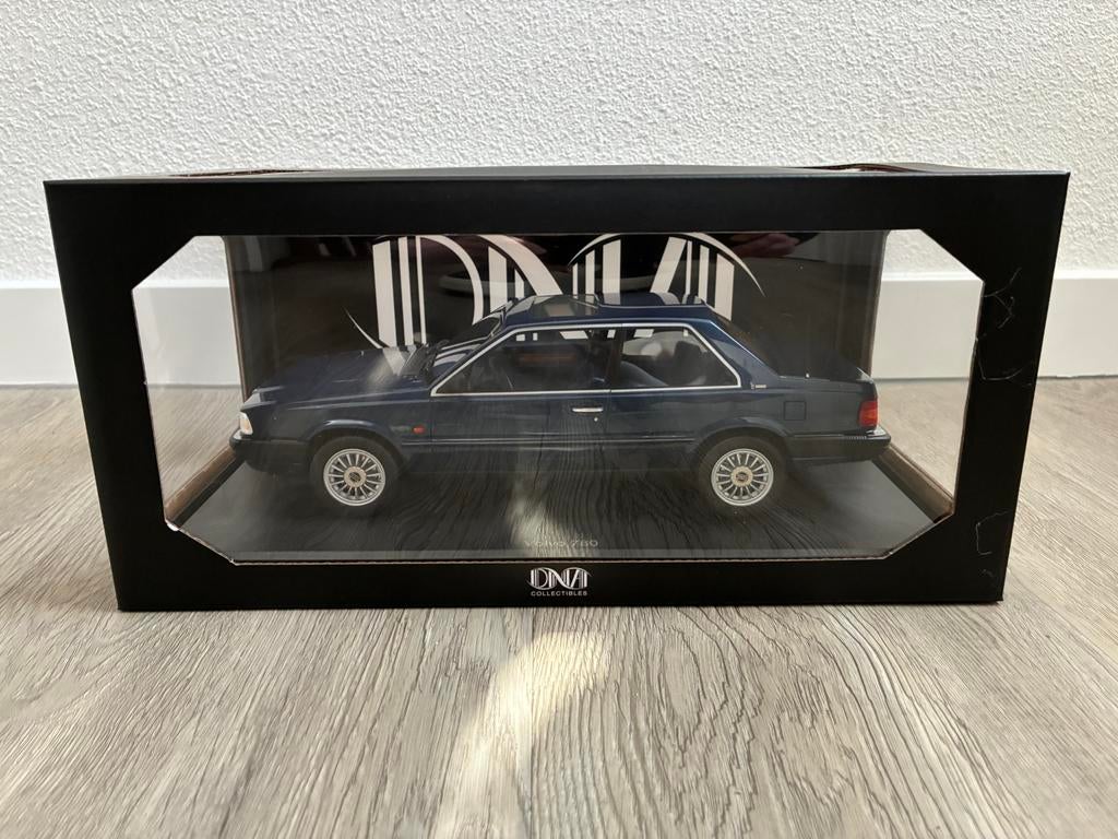 Volvo 780 - DNA Collectibles 1:18, Hobby en Vrije tijd, Modelauto's | 1:18, Ophalen of Verzenden, Nieuw, Overige merken