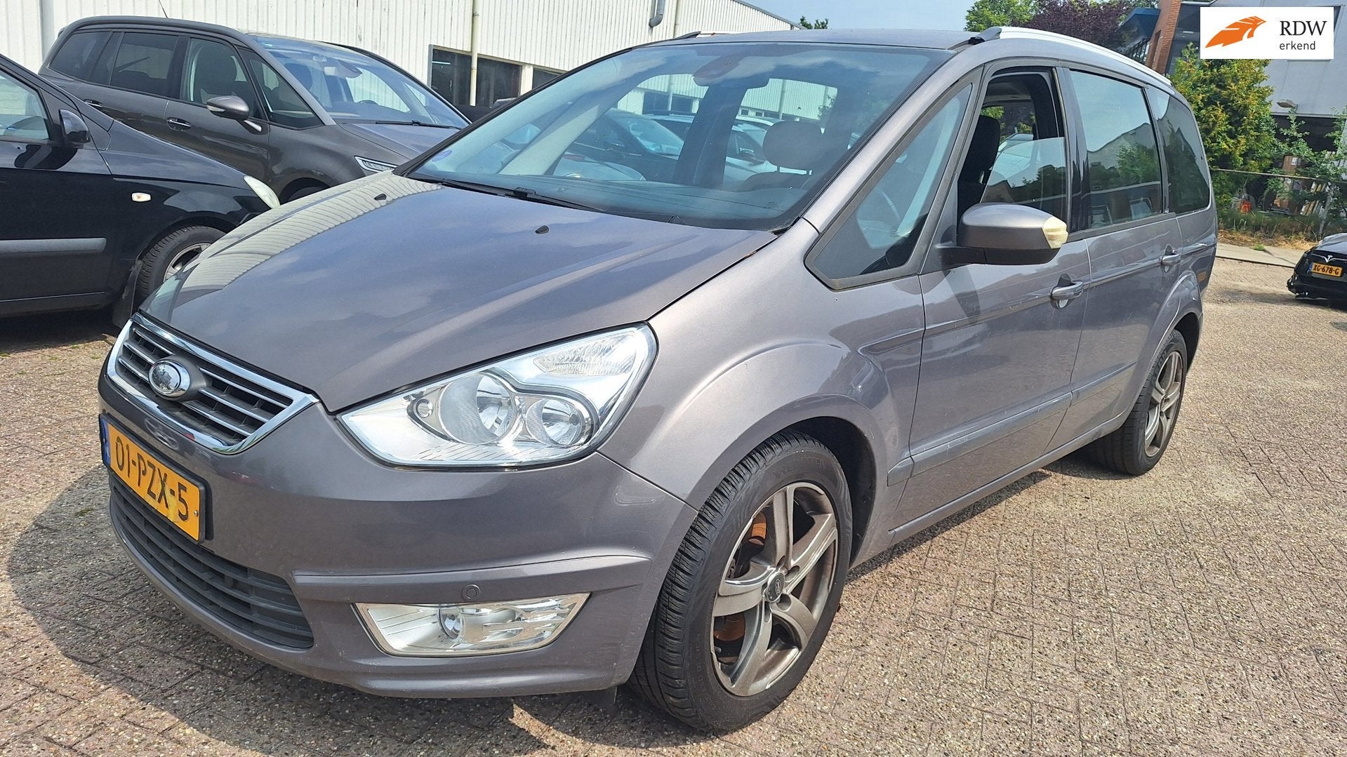 Ford Galaxy 1.6 SCTi Trend Business (koppaking defect!), Auto's, Ford, Voorwielaandrijving, Gebruikt, 4 cilinders, Bruin