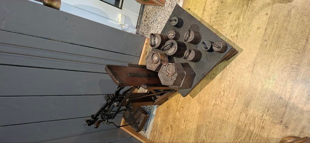 Mooie bascule klein model met gewichten, Ophalen of Verzenden