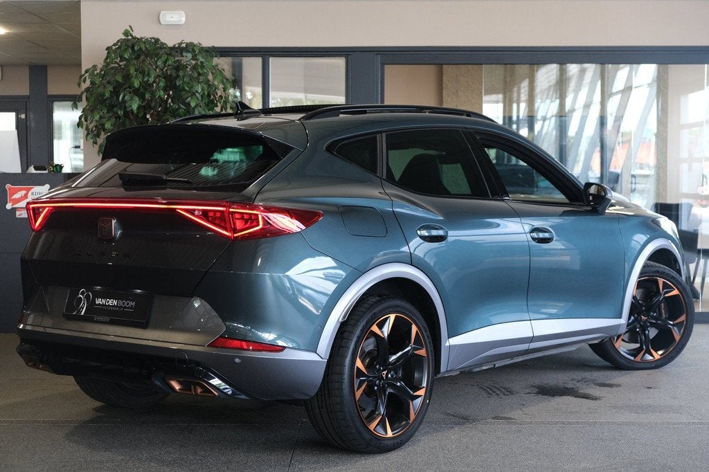 CUPRA Formentor 1.4 e-Hybrid VZ Copper 245PK Pano Volleder T, Auto's, Cupra, Gebruikt, Zwart, 4 cilinders, Formentor