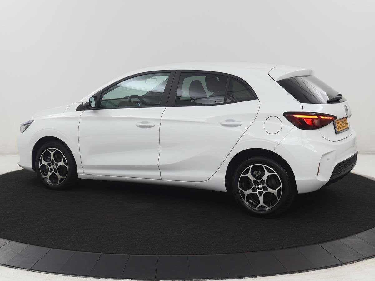 MG 3 1.5 Hybrid+ Luxury | Half Leder | Stuur/stoel verwarmin, Auto's, Automatische klimaatregeling, 194 pk, 4 cilinders, 2 kWh