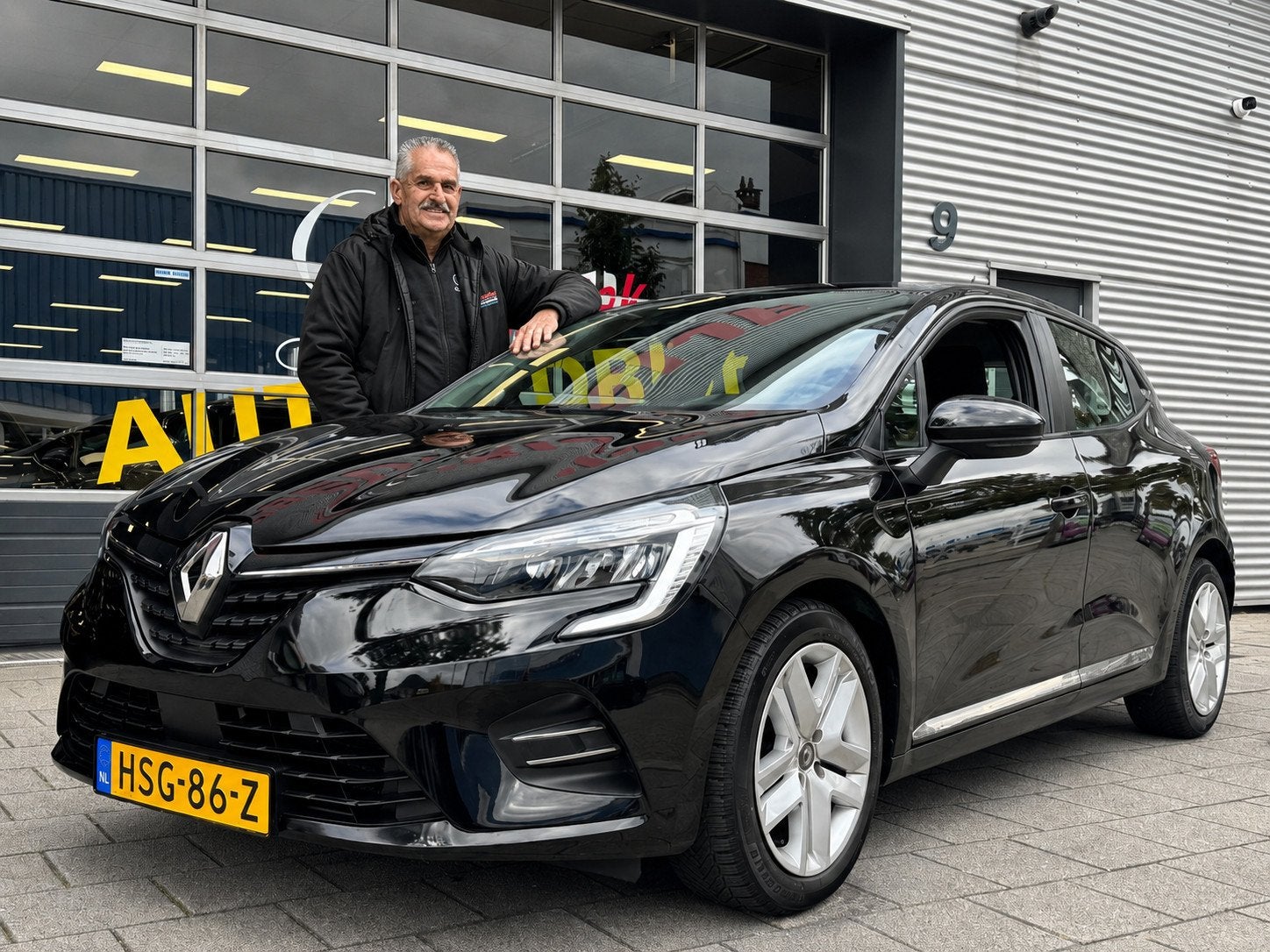 Renault CLIO 1.0 TCe Zen - 53.231 KM - Apple CarPlay / Navig, Voorwielaandrijving, Dealer onderhouden, Stof, Gebruikt