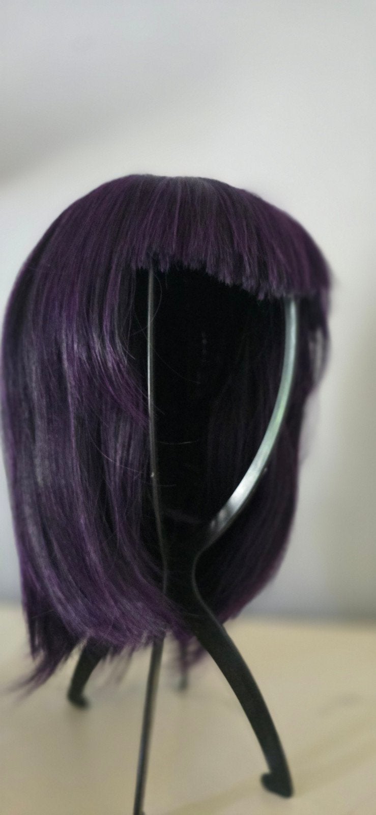 Zwarte bob pruik met paarse highlights - Lush Wigs, Ophalen of Verzenden, Gebruikt