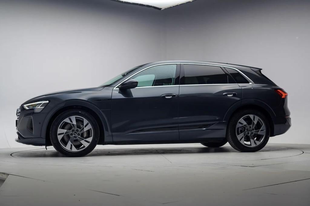 Audi Q8 e-tron 50 quattro Edition 95 kWh [ Navi Apple / Andr, Auto's, Automaat, 131 €/maand, 0 cilinders, 95 kWh
