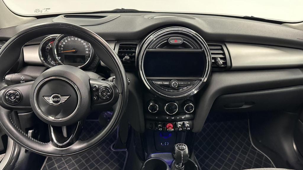 Mini Mini 1.5 Cooper Chili Serious Business PANO HEAD UP NAV, Auto's, Mini, Voorwielaandrijving, 136 pk, Gebruikt, Met garantie (alle)