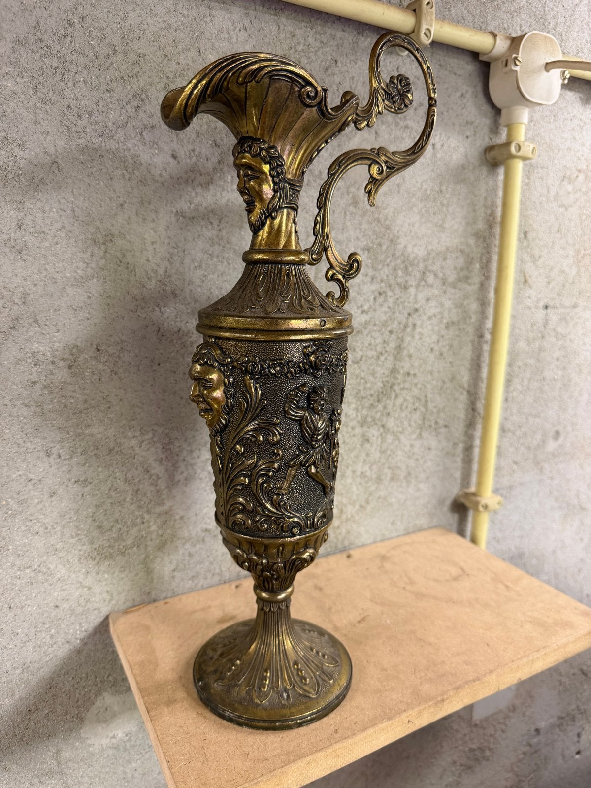 Antieke Messing Kandelaar met Gedetailleerde Versieringen, Ophalen of Verzenden, Koper of Brons