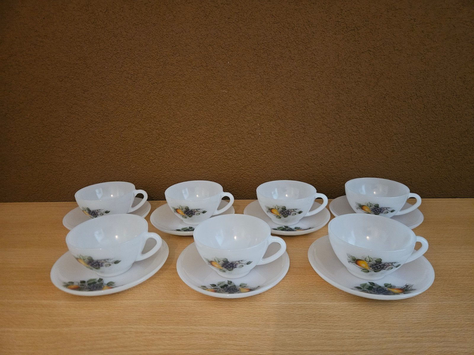 Arcopal France Fruits Kop en Schotel Set soepkom (7 stuks), Antiek en Kunst, Antiek | Servies los, Ophalen of Verzenden