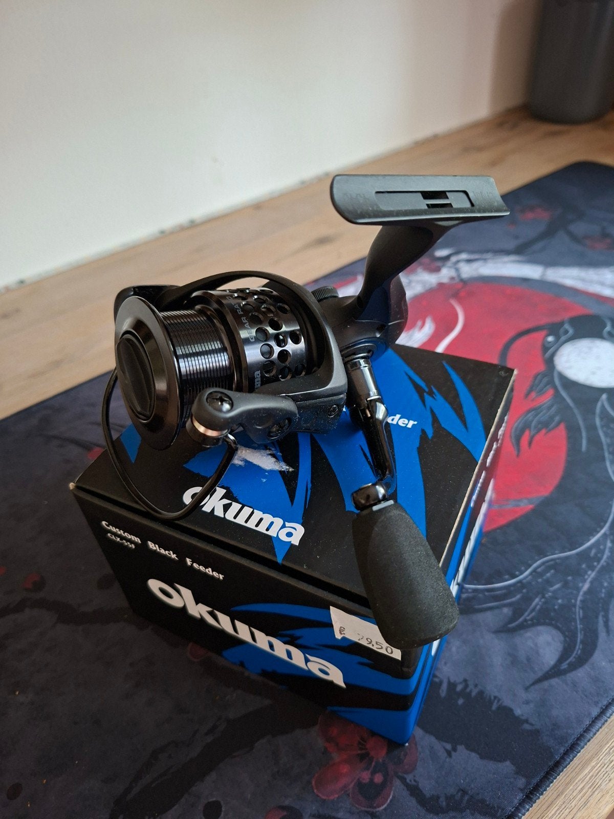 Okuma Custom black Feeder CLX-55f, Ophalen of Verzenden, Zo goed als nieuw, Molen