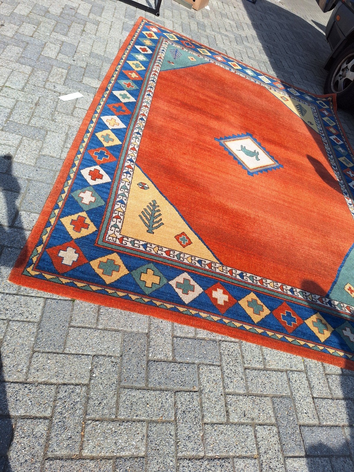 groot mooi schoon tapijt, Ophalen