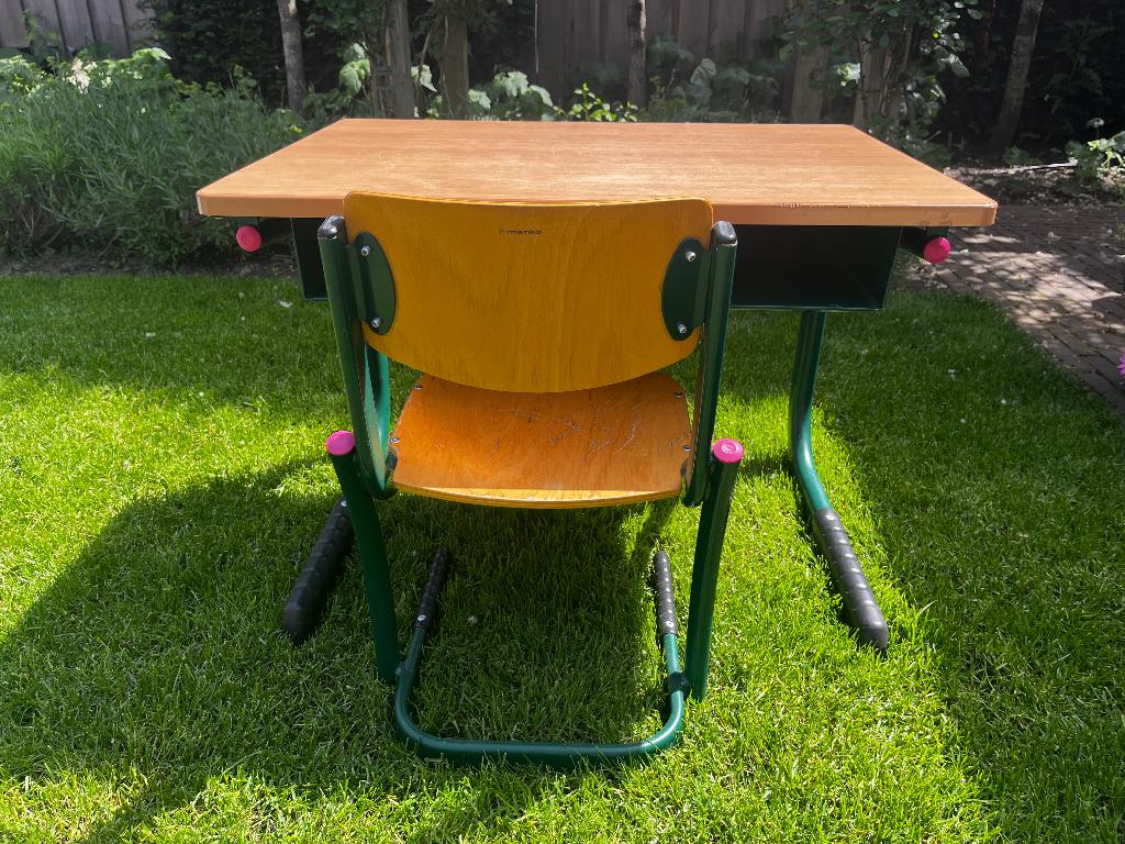 Schooltafel en stoel, Kinderen en Baby's, Kinderkamer | Tafels en Stoelen, Ophalen, Gebruikt, Tafel(s) en Stoel(en)