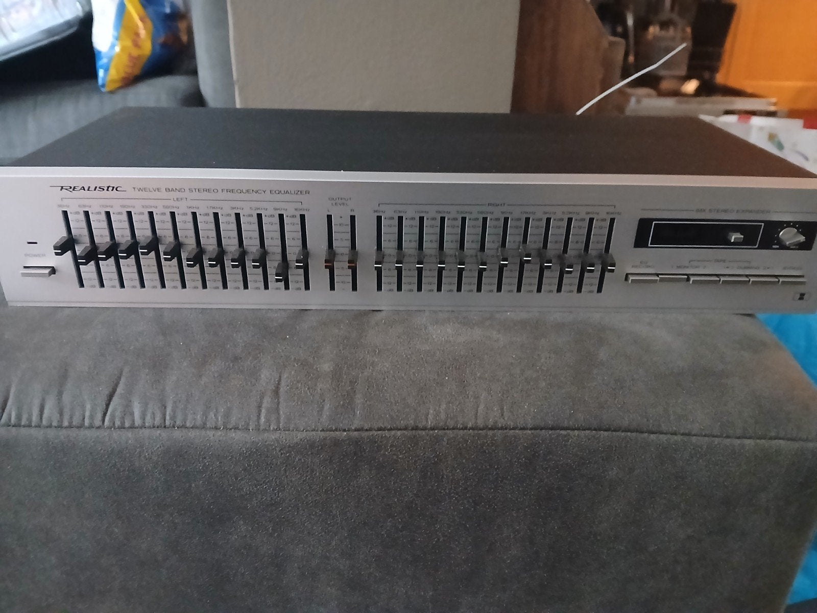 Realistic Twelve Band Stereo Frequentie Equalizer, Overige merken, Gebruikt, Ophalen of Verzenden, Minder dan 60 watt