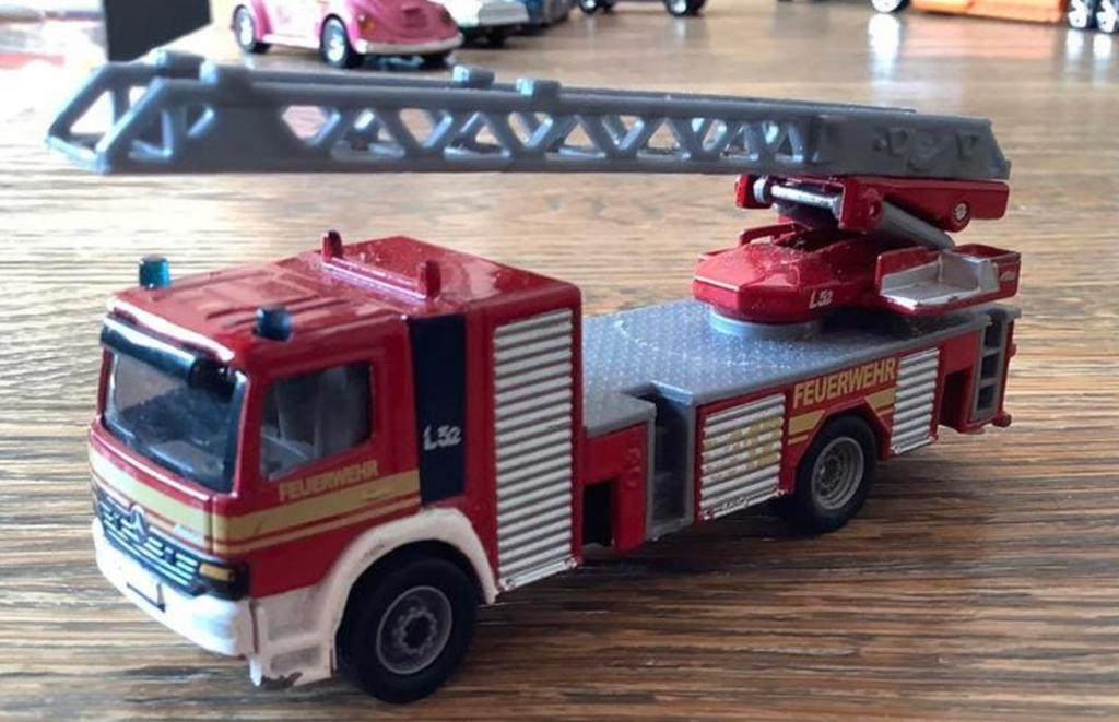 Siku Brandweerwagen vrachtwagen, Hobby en Vrije tijd, Modelauto's | Overige schalen, Ophalen, Gebruikt, Bus of Vrachtwagen