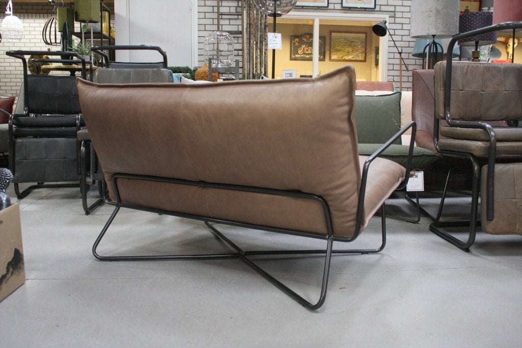 Leuke luxe 2-zits bank EARL Jess design metaal & leer, Huis en Inrichting, Fauteuils, Ophalen, Zo goed als nieuw, Leer, 75 tot 100 cm