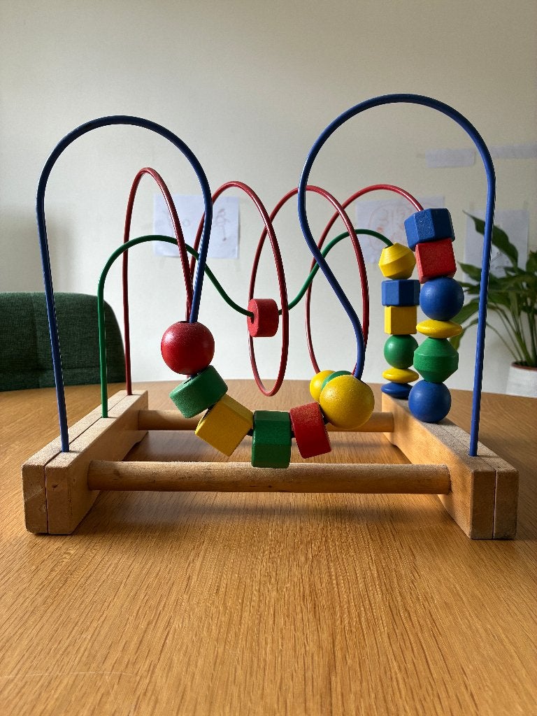 Houten Kralen spel/rek, Ophalen, Zo goed als nieuw