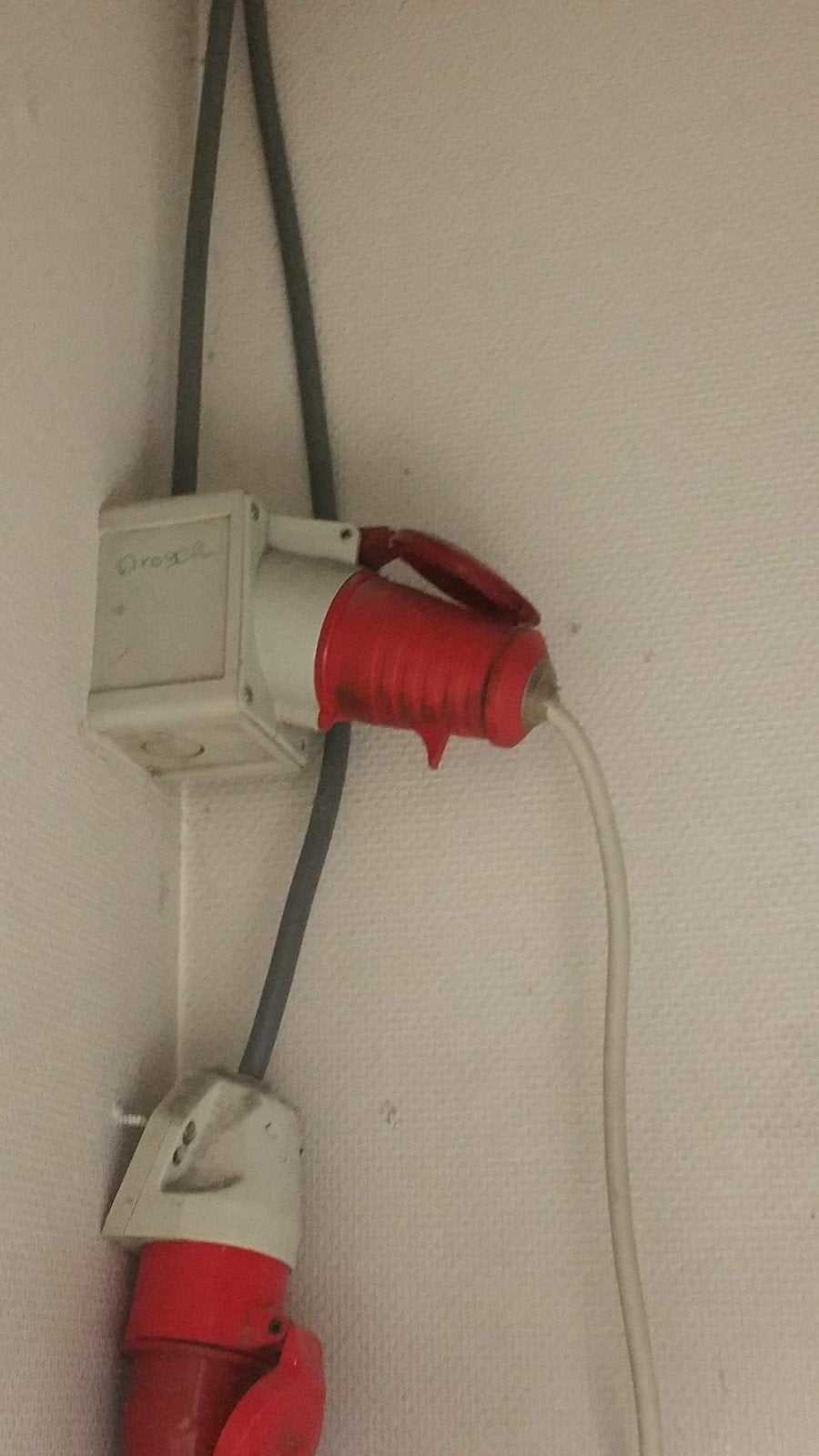 Miele Professional PT 5135 C
400V aansluiting
industrieel, Ophalen, Wolprogramma, Gebruikt, 8 tot 10 kg