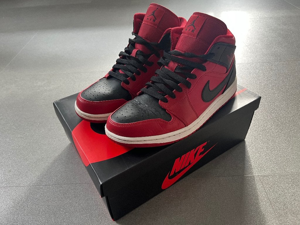 Nike Air Jordan 1 Mid Reverse Bred EU44 US10 sneaker vintage, Zwart, Nike, Ophalen of Verzenden, Sneakers of Gympen