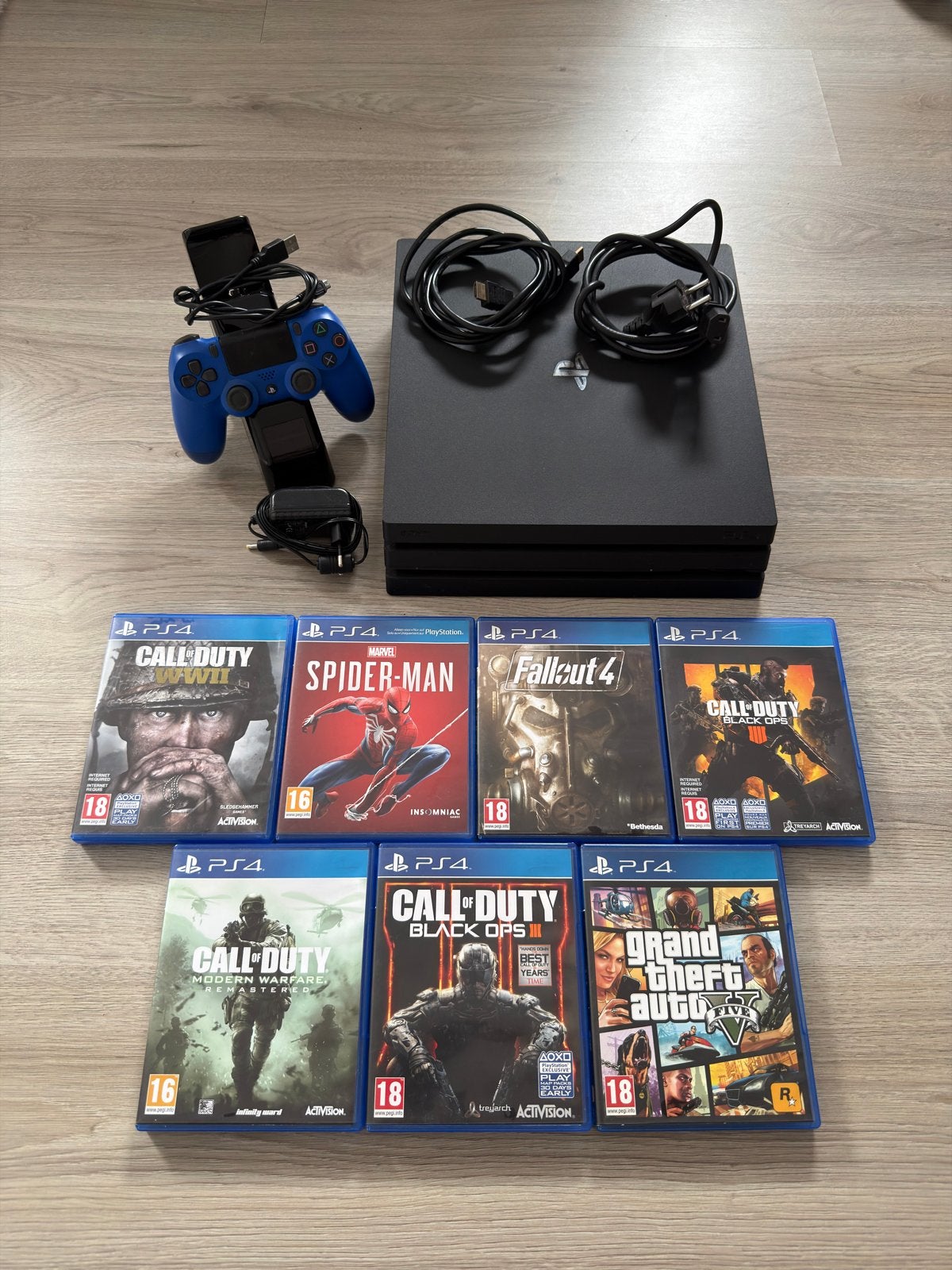 PS4 Pro 1TB met 1 controller en 7 games, Ophalen, 1 TB, Met 1 controller, Pro