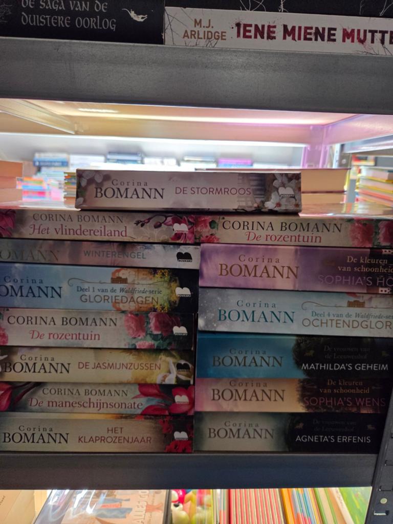 14x boeken - Corina Bomann, Ophalen of Verzenden, Gelezen