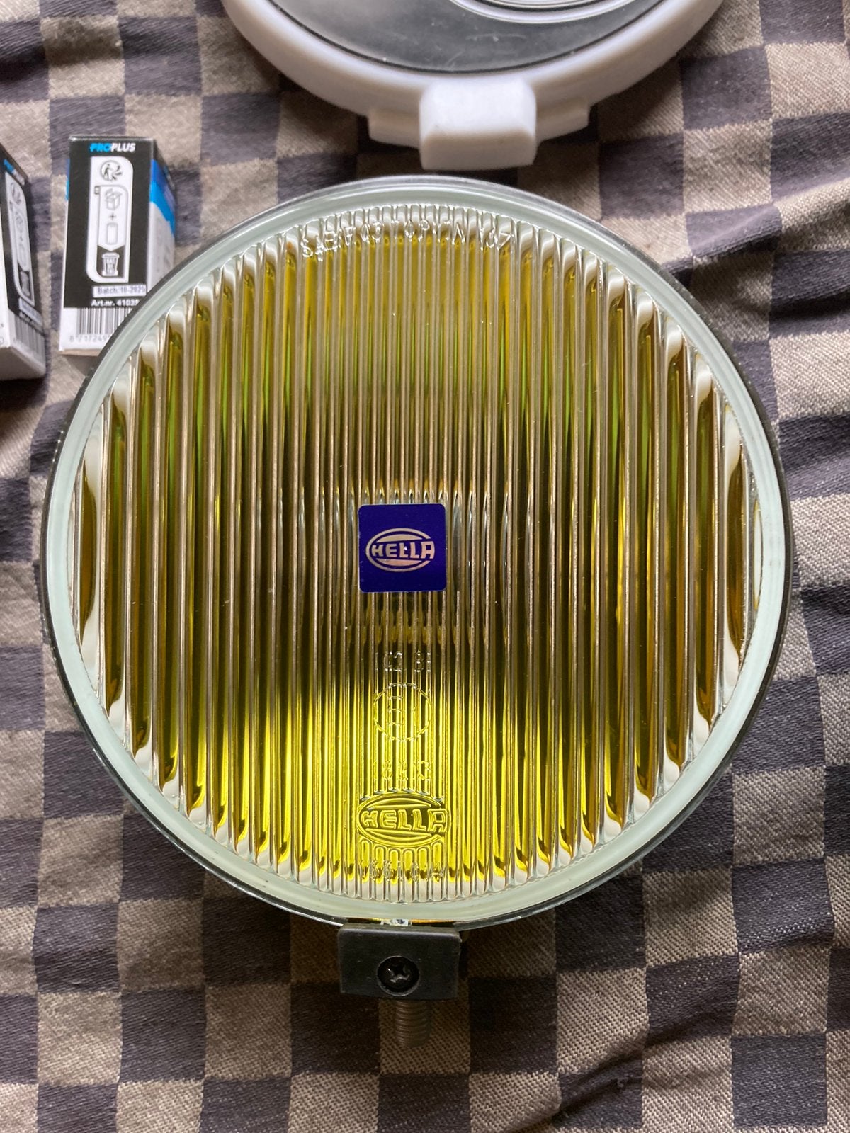 Oldtimer 2 Hella mistlampen met covers type comet 500, Auto-onderdelen, Ophalen of Verzenden, Gebruikt