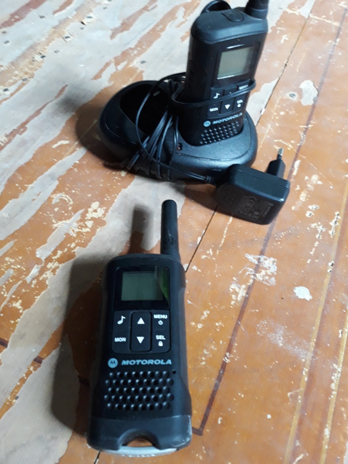Motorola Portofoonset met Oplader - Zo goed als nieuw, Ophalen of Verzenden, Zo goed als nieuw, 2 to 5 km, Portofoon of Walkie-talkie