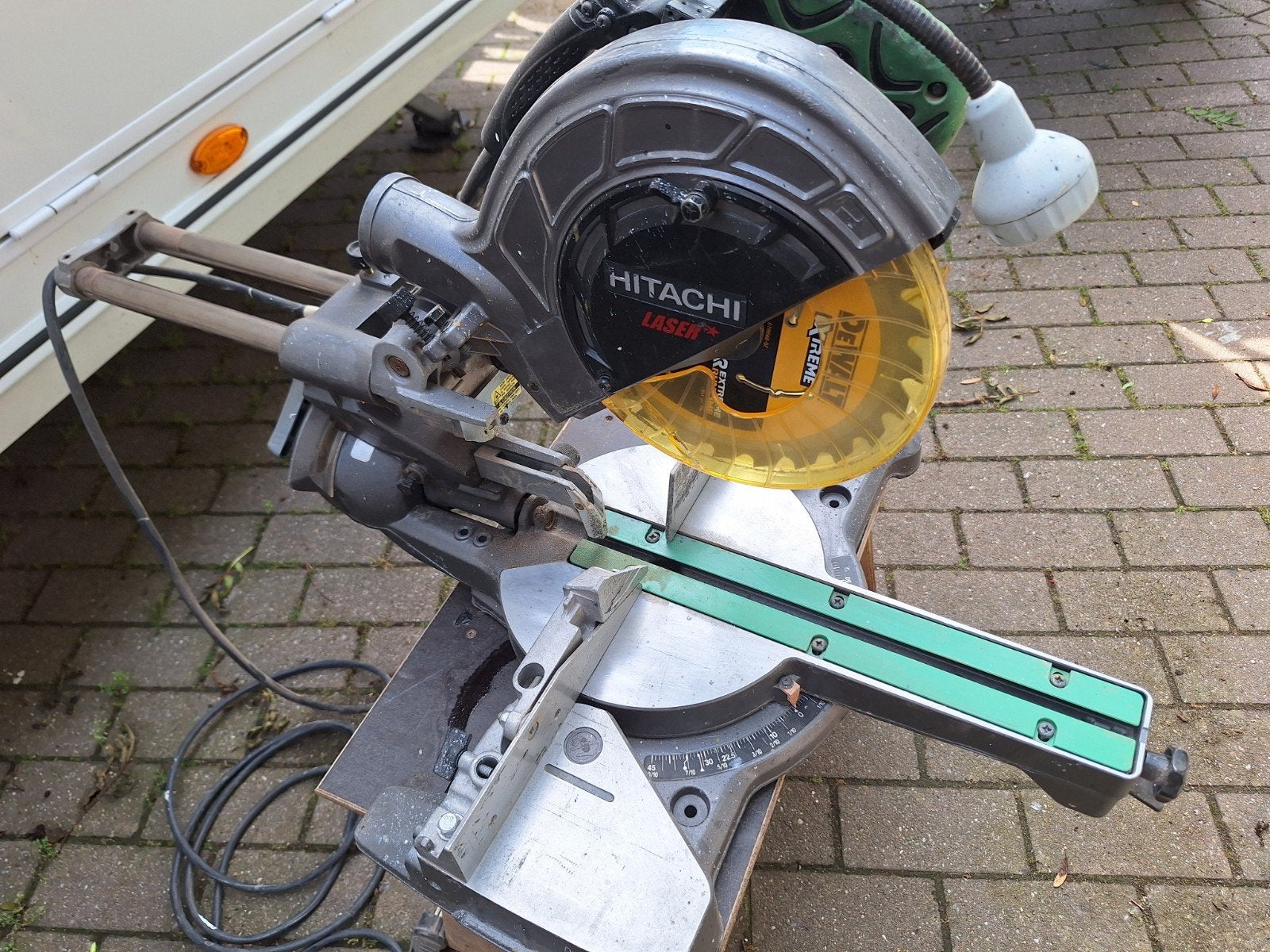 Hitachi afkortzaag C8FSHE., Doe-het-zelf en Verbouw, Ophalen, Gebruikt, Afkortzaag, 30 tot 70 mm