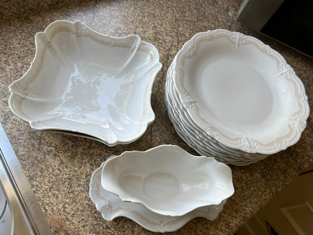 Tischenreuth Baronesse Bavaria diner servies, wit/roze, Antiek en Kunst, Antiek | Servies compleet, Ophalen