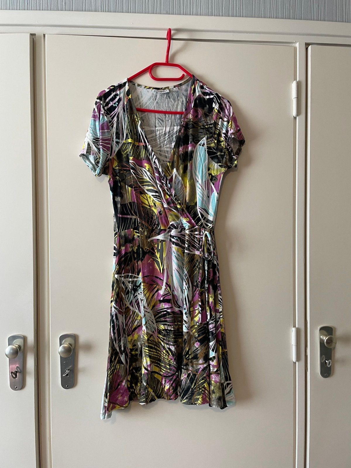 Jurk zomer dames so soire maat S, Kleding | Dames, Jurken, Ophalen of Verzenden, Zo goed als nieuw, Maat 38/40 (M), Boven de knie
