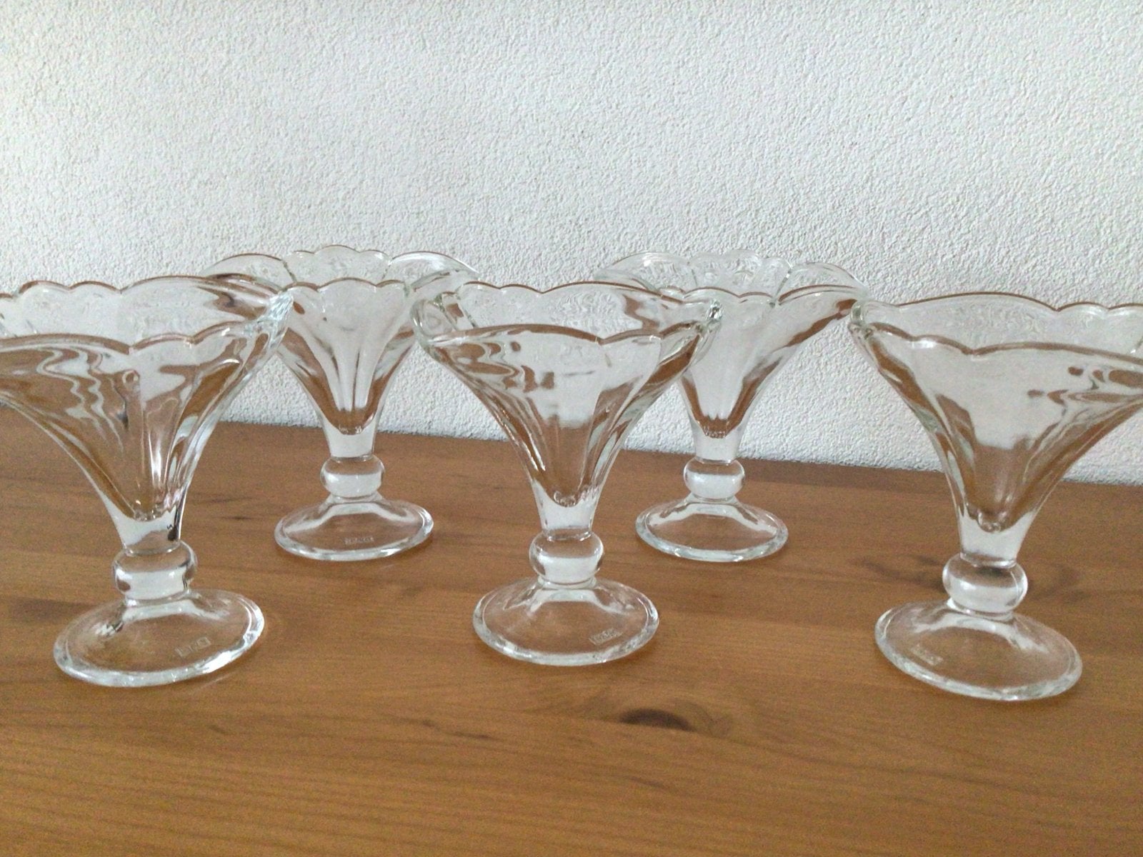 Set van 5 vintage ijscoupes van glas, Huis en Inrichting, Keuken | Servies, Zo goed als nieuw, Glas of Glazen, Vintage, Glas, Ophalen of Verzenden