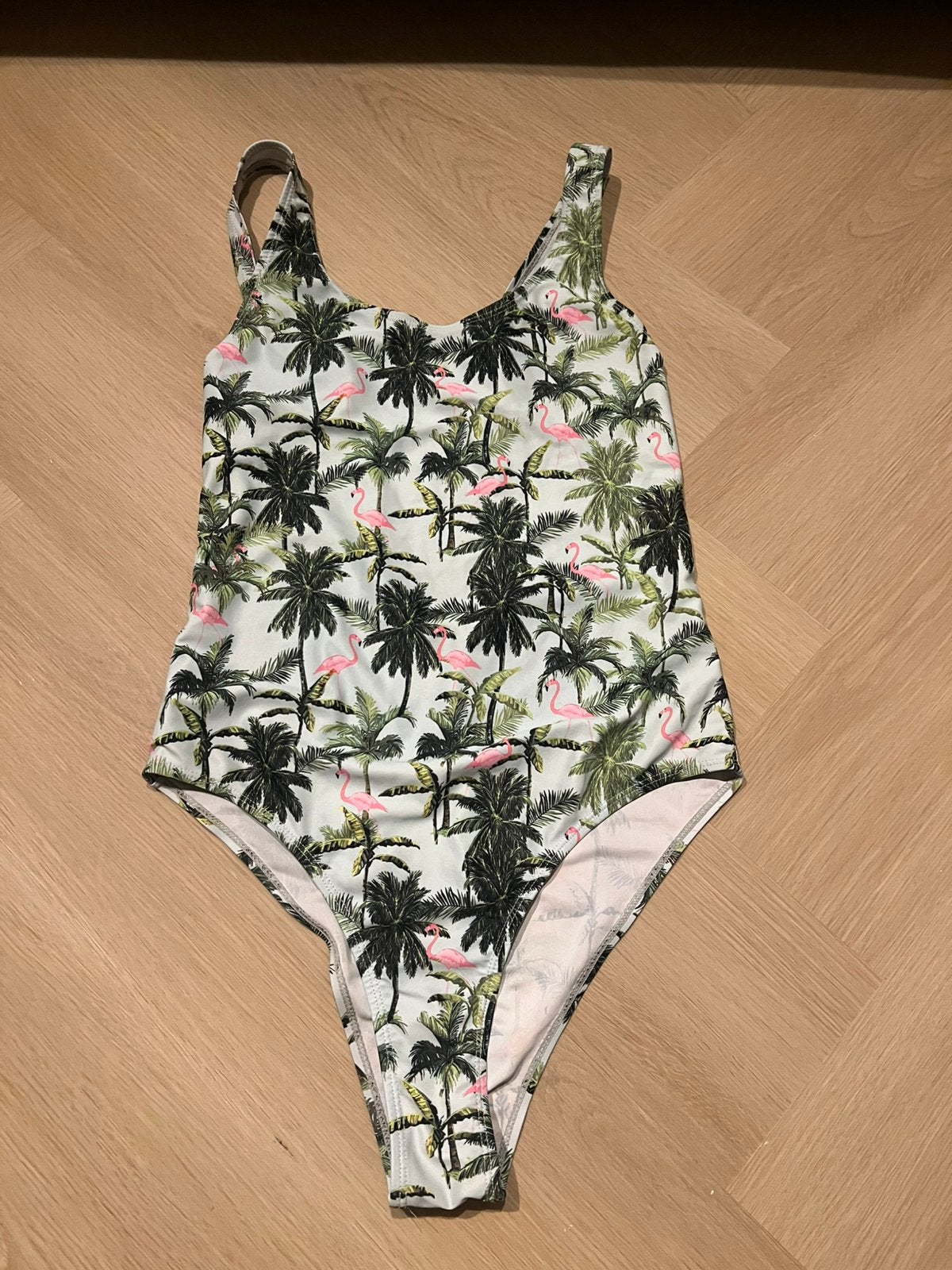 Zwempak met palmboom- en flamingo-print, maat L, Kleding | Dames, Badmode en Zwemkleding, Ophalen of Verzenden, Gedragen, Overige kleuren
