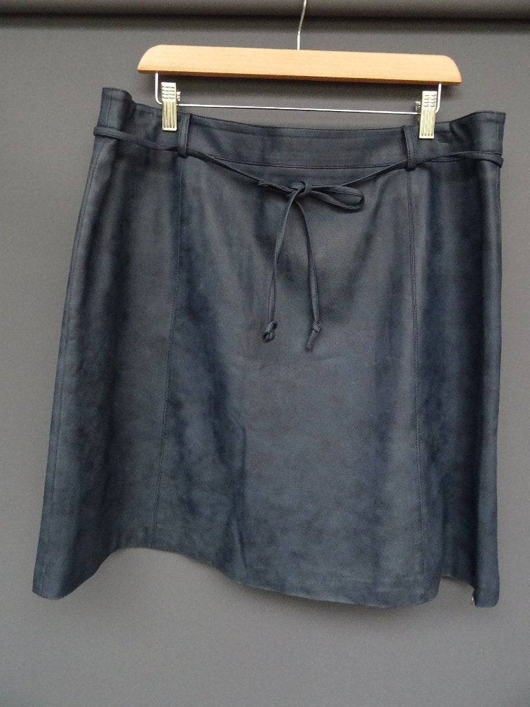 EMMA by COLLEGE STYLE maat 44, imitatieleren rok., Kleding | Dames, Rokken, Blauw, Maat 42/44 (L), Ophalen of Verzenden, Zo goed als nieuw