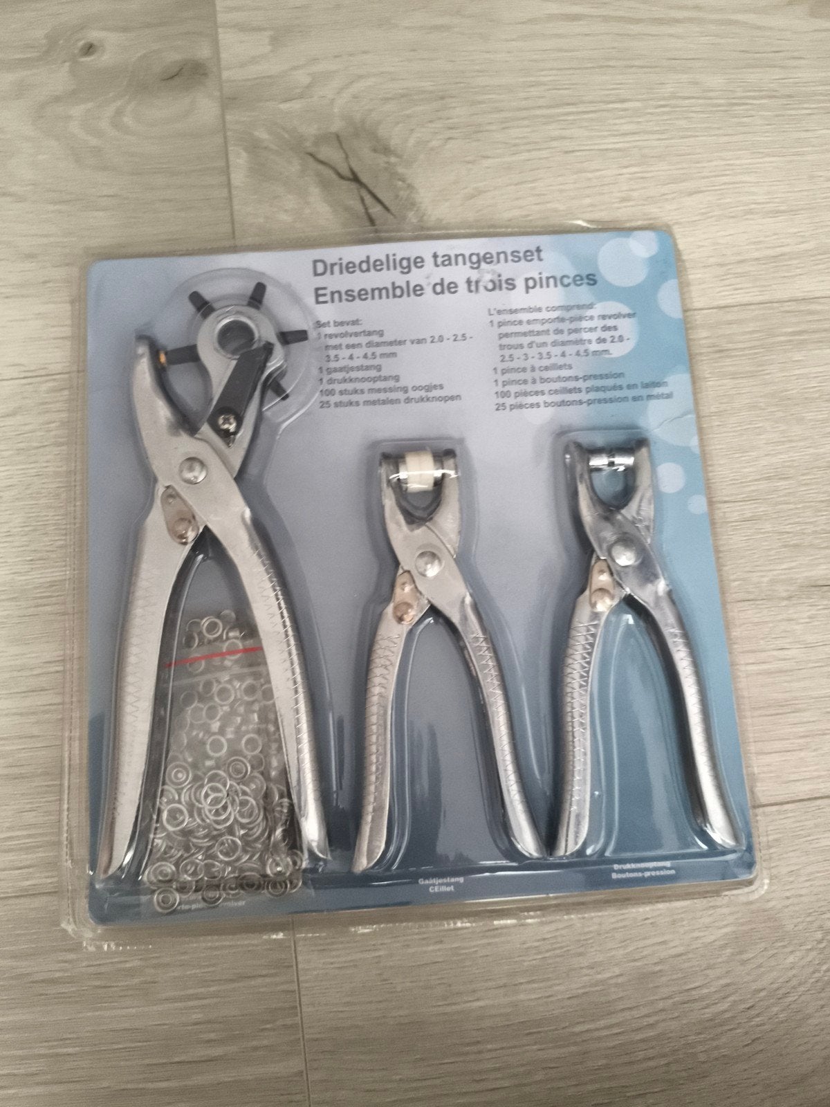 Driedelige tangenset met oogjes en drukknopen, Ophalen, Zilver, Overige thema's, Gereedschap of Toebehoren
