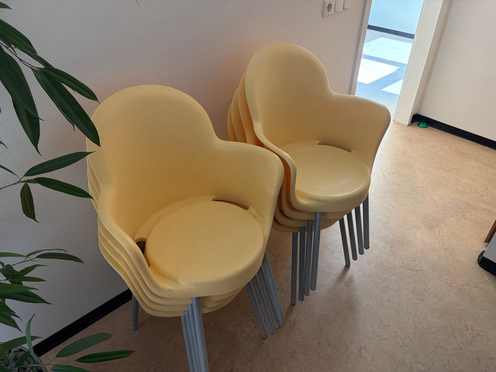 15 Gogo Sintesi stoelen te koop in Ommen, Ophalen, Kunststof, Gebruikt, Overige kleuren