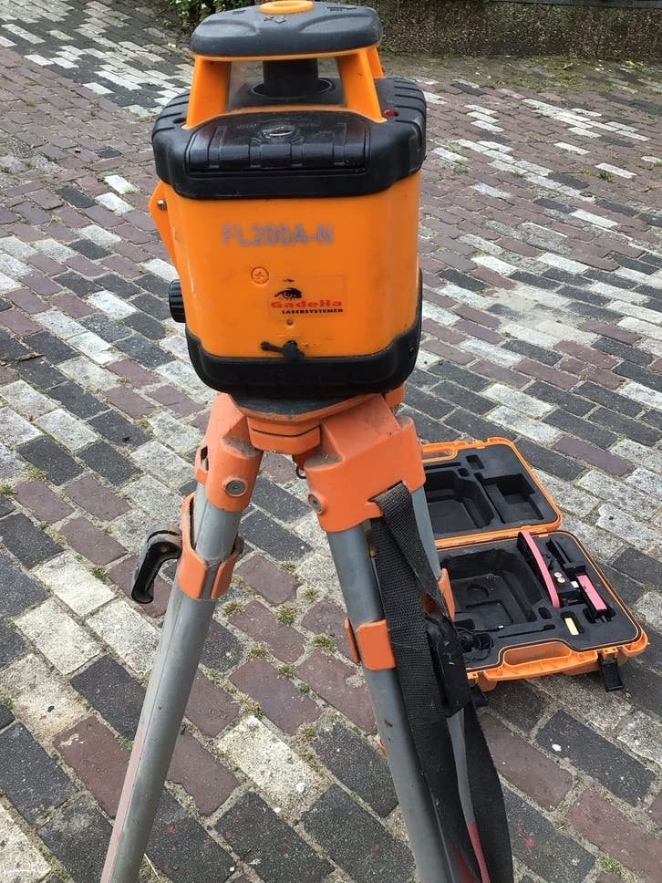 Geo Fennel FL200A-N Rotatielaser met Statief en Koffer, Ophalen, Gebruikt, Licht