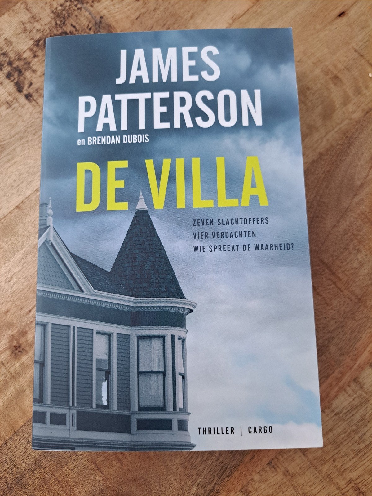 James Patterson - De villa, Ophalen of Verzenden, Zo goed als nieuw, James Patterson
