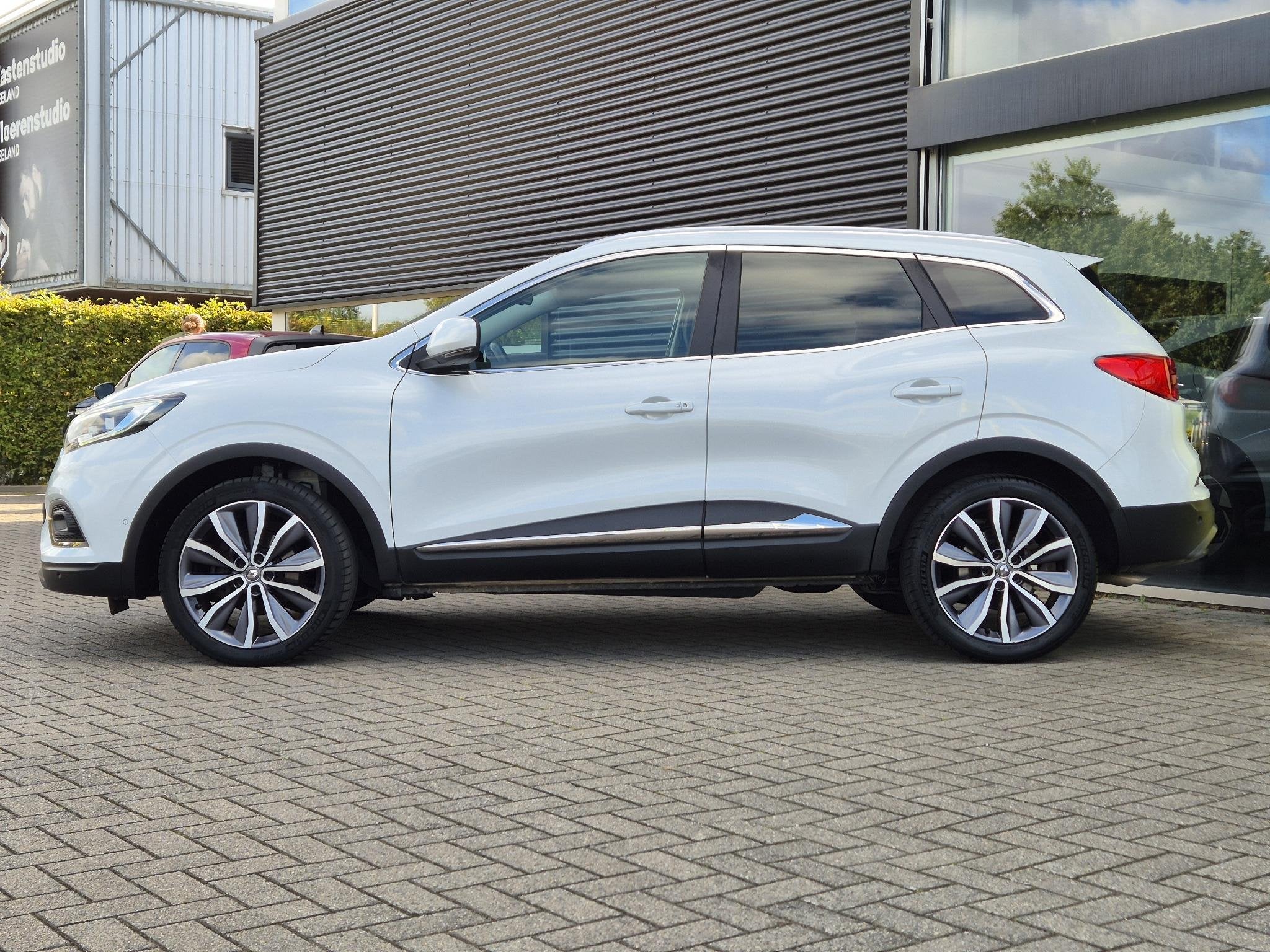 Renault Kadjar 1.3 TCe 140 EDC AUTOMAAT Intens Leder interie, Auto's, Gebruikt, Euro 6, 4 cilinders, 715 kg