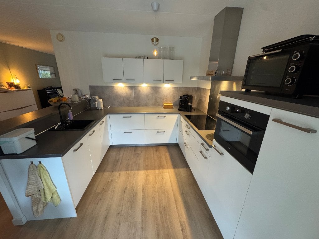Complete keuken + apparatuur, ophalen 29/30 sept, Huis en Inrichting, Keuken | Complete keukens, Ophalen, Gebruikt, Wit, Hoekkeuken