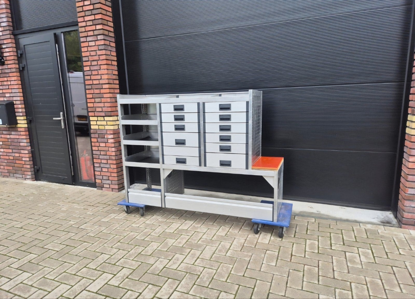 aluca bedrijfswagen inrichting bedrijfswageninrichting, Ophalen