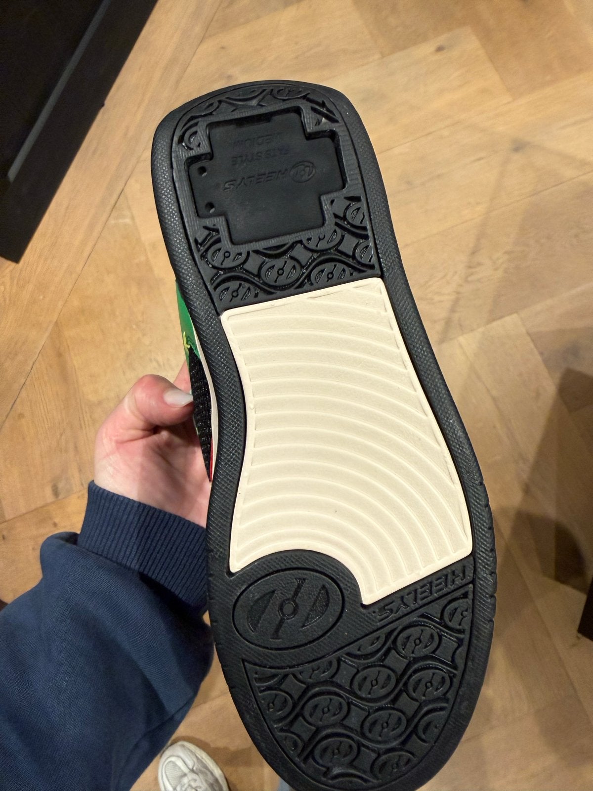 Heelys rolschoenen - Nieuw in doos - Maat 23, Ophalen of Verzenden, Nieuw, Overige maten, Jongen of Meisje