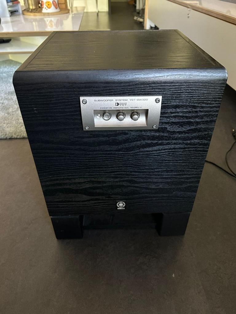 Yamaha YST-SW320 Subwoofer - Krachtige Bass, Gebruikt, Subwoofer, 120 watt of meer, Ophalen