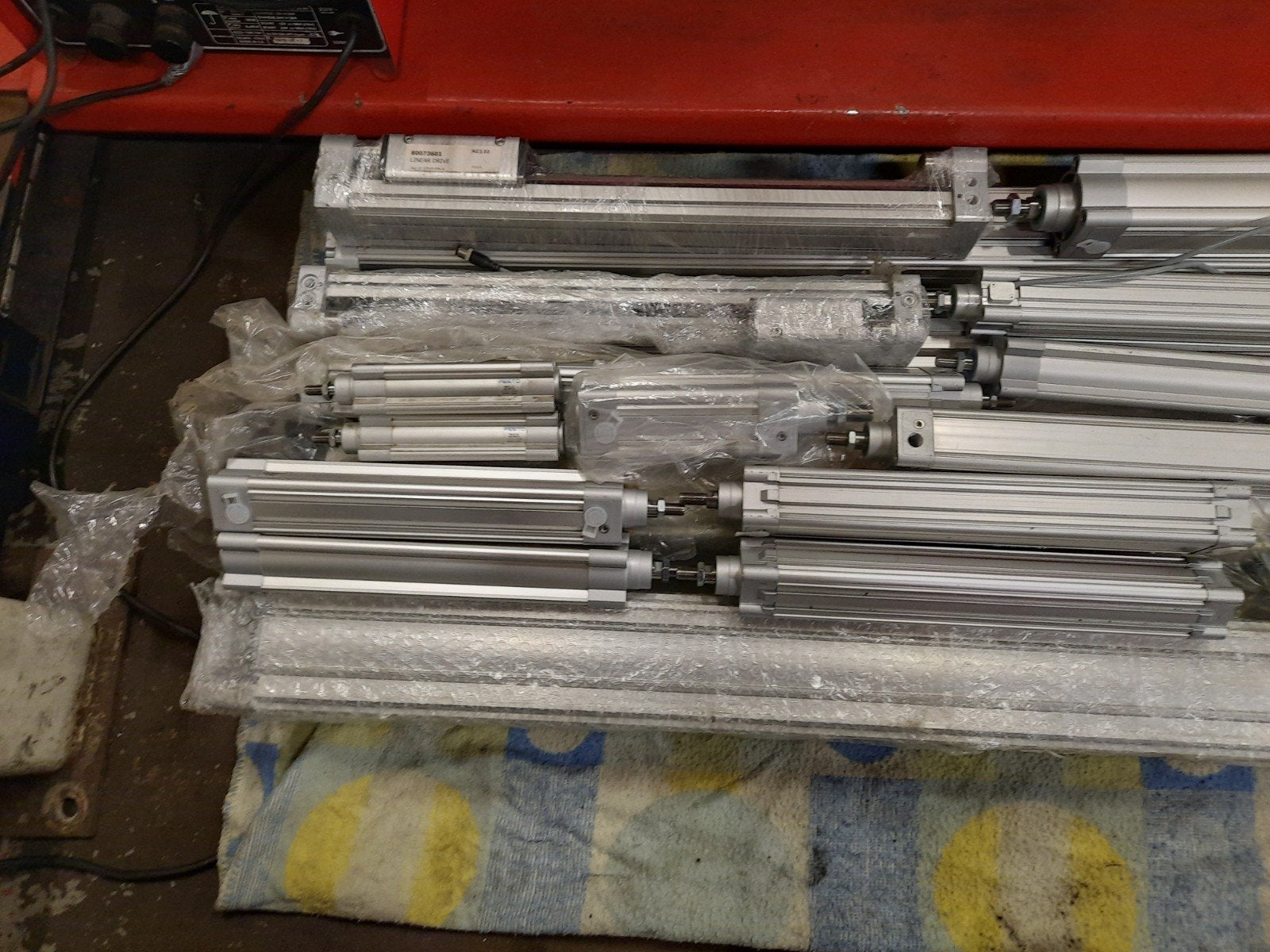 TE KOOP – FESTO/SMC PNEUMATISCHE CILINDERS, Ophalen of Verzenden, Nieuw