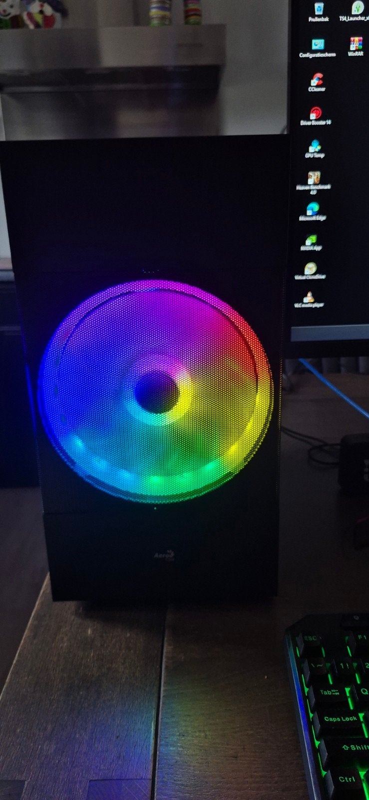 Snelle Sims 4 pc, kan natuurlijk alles spelen. Zie foto's., Ophalen, 240GB SSD en 1TB HDD, MSI, Zo goed als nieuw