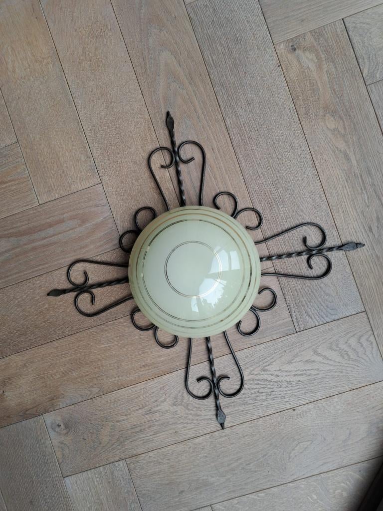 Klassieke vintage plafonnière uit jaren 50, Ophalen of Verzenden, Gebruikt, Glas