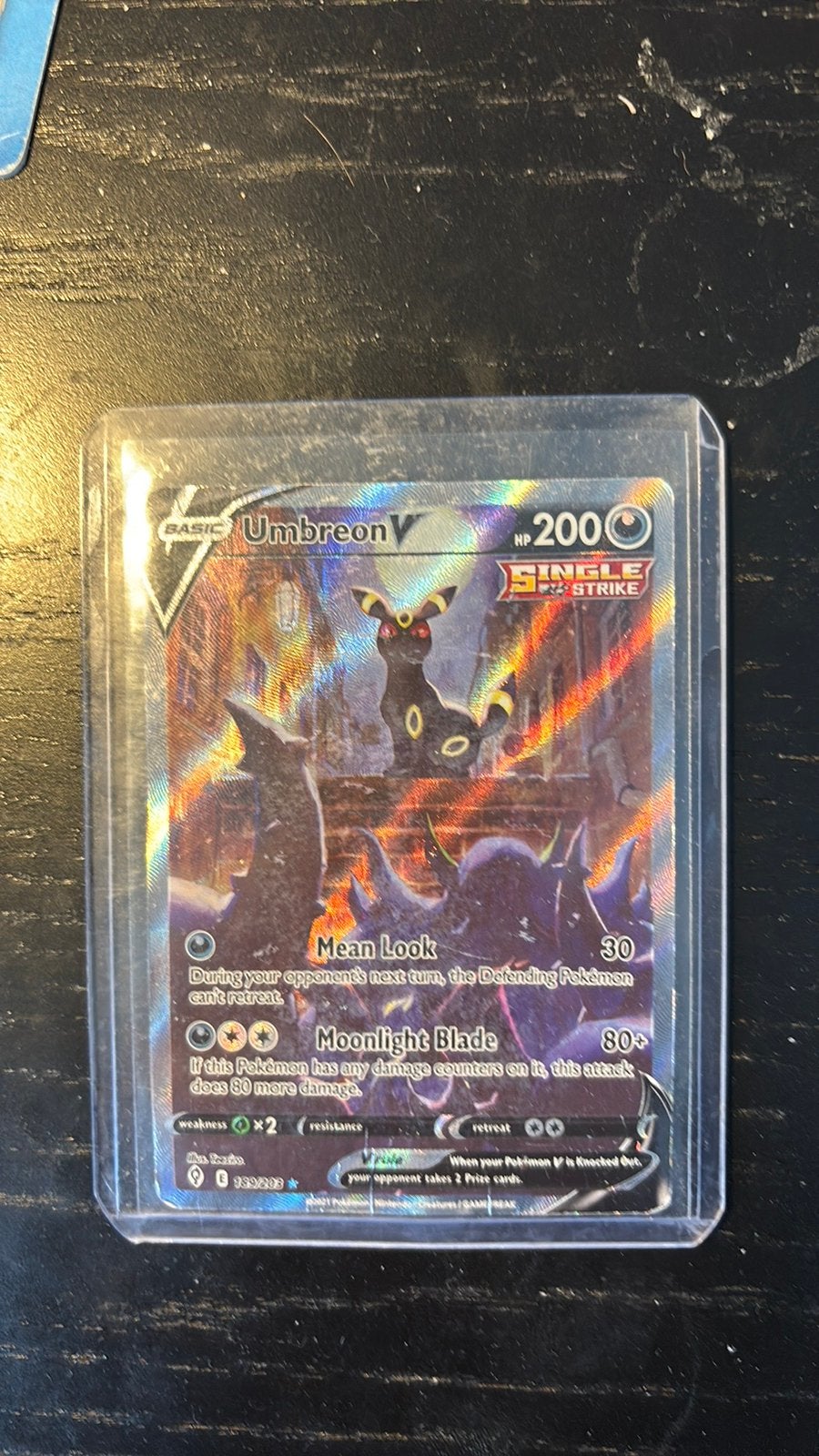 Umbreon v alternate art #189 Evolving Skies, Hobby en Vrije tijd, Verzamelkaartspellen | Pokémon, Ophalen of Verzenden, Gebruikt