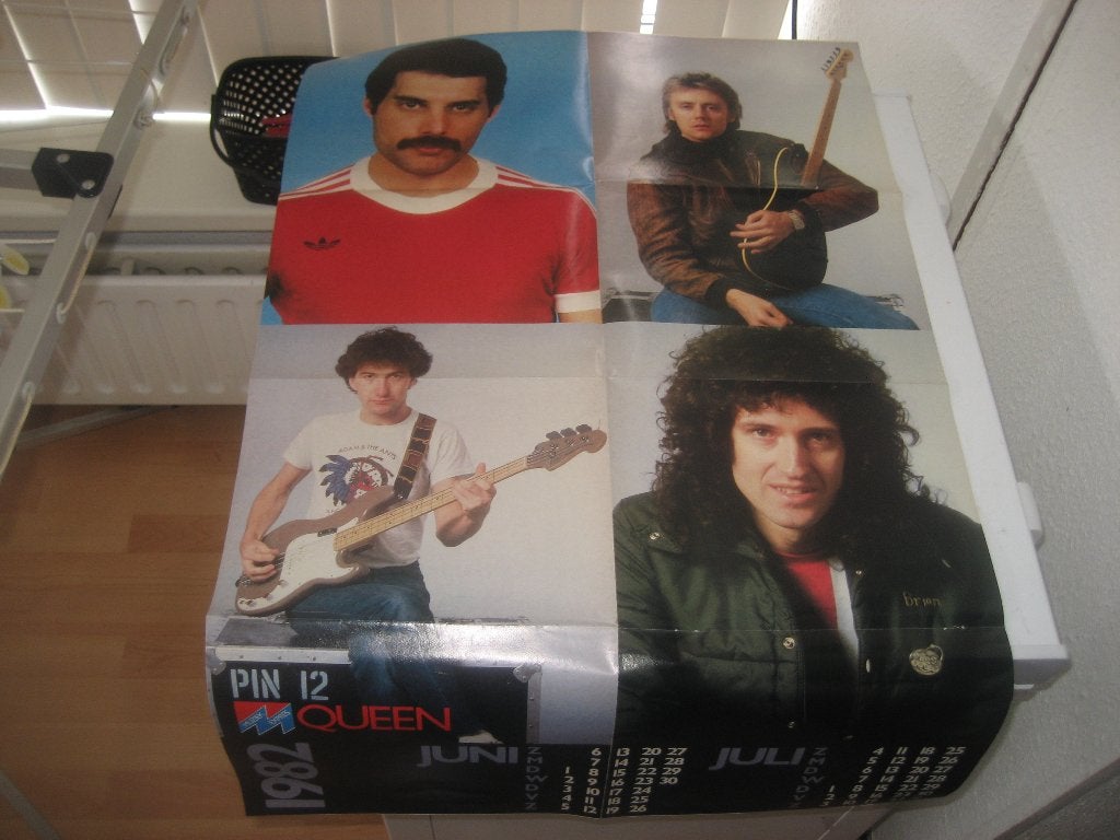 Queen poster , stickers en licht metaal wandbord, Ophalen of Verzenden, Gebruikt, Poster, Artwork of Schilderij