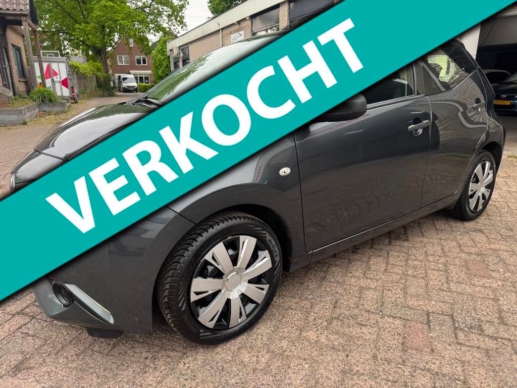 Toyota Aygo 1.0 VVT-i x-fun AIRCO LED ORG 75439 KM NAP NW RE, Voorwielaandrijving, Gebruikt, Euro 6, Start-stop-systeem