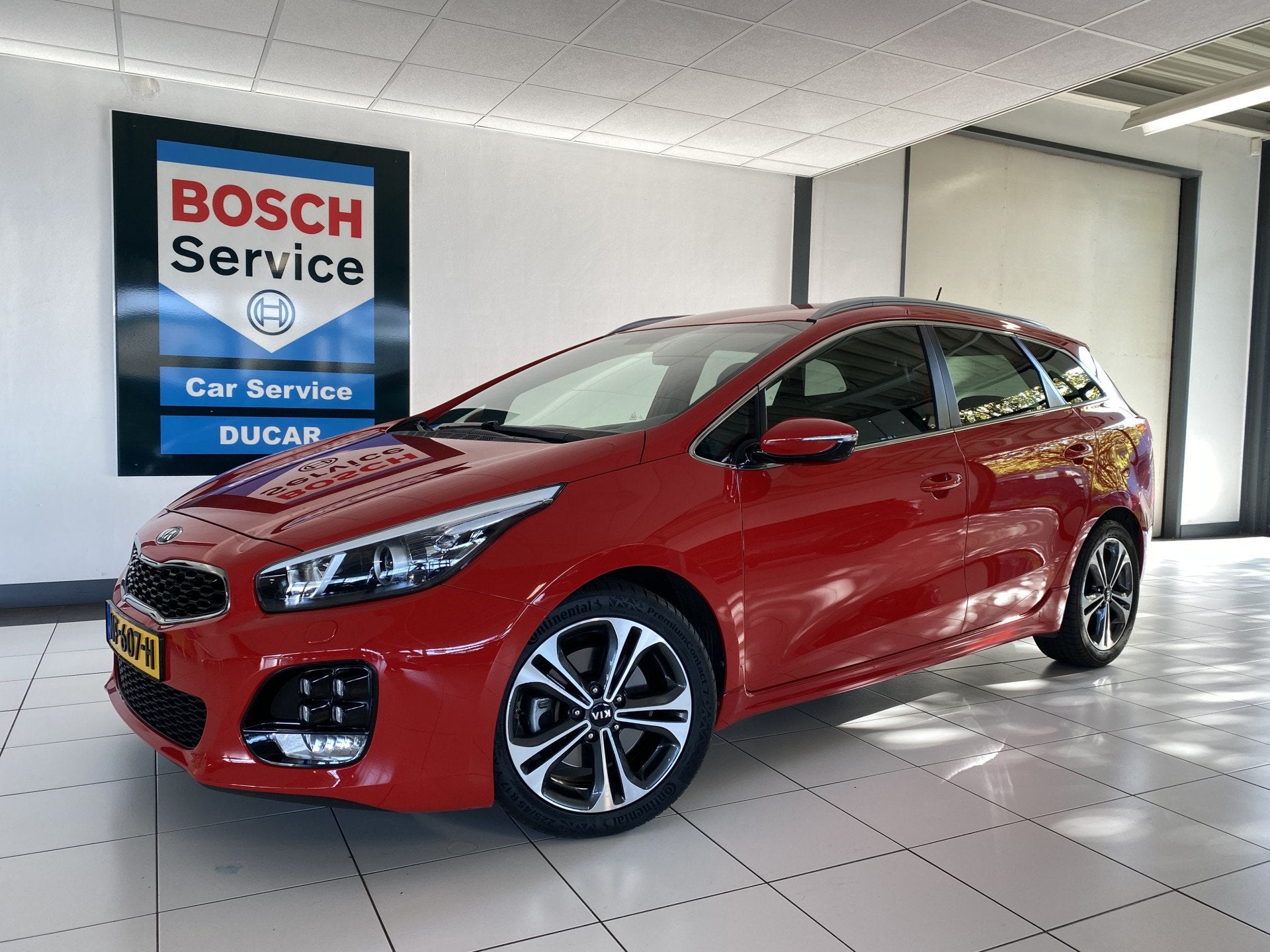Kia cee'd Sportswagon 1.0 T-GDi GT-Line Camera / Stoel-stuur, Voorwielaandrijving, 12 maanden, Stof, Gebruikt