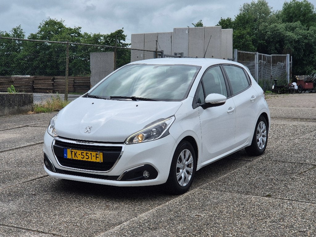 Peugeot 208 1.2 VTI 60KW/82PK 5-D 2018 Wit, Auto's, Voorwielaandrijving, Stof, 1199 cc, Origineel Nederlands