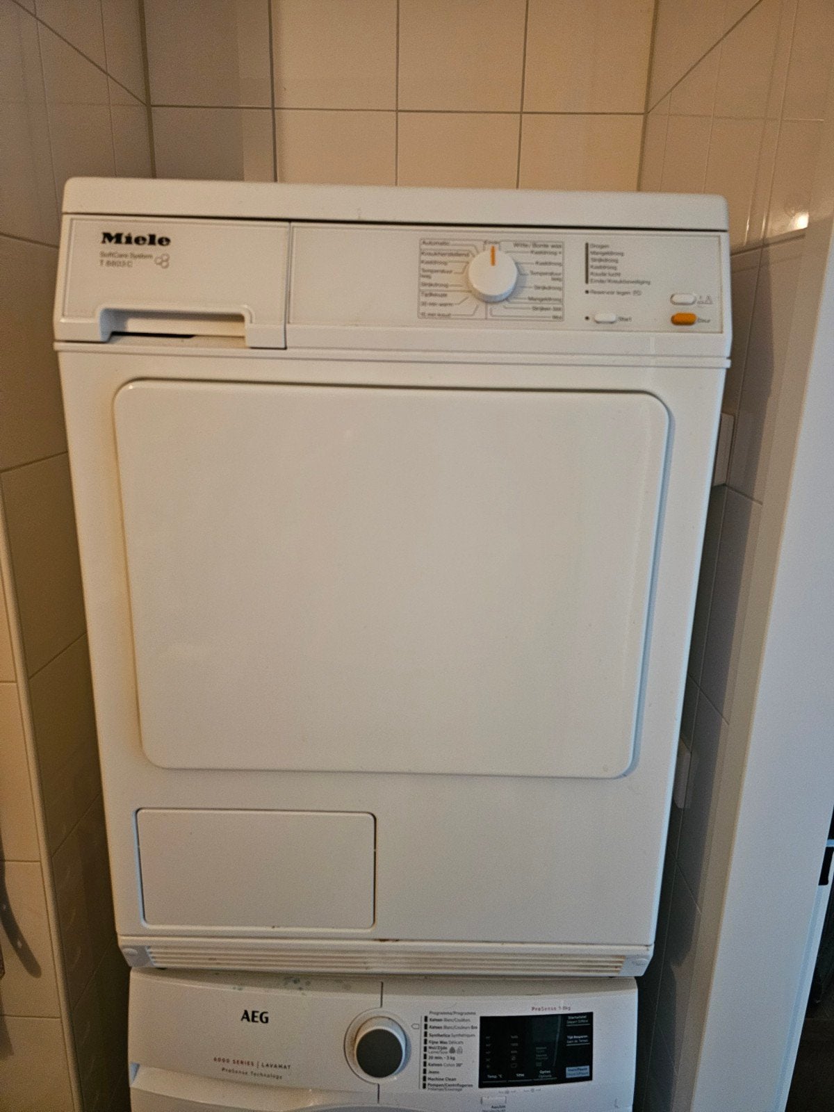 Miele T8803C SoftCare System Condensdroger, Ophalen, 6 tot 8 kg, Gebruikt, 85 tot 90 cm